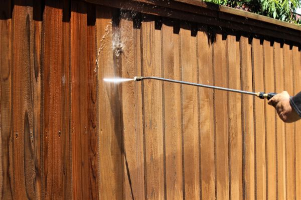 Fence Cleaning in Ankeny