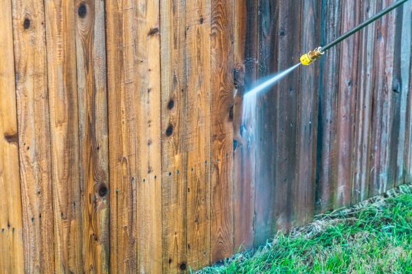 Fence Pressure Washing in Ankeny