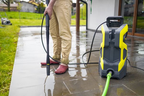 Porch Pressure Washing in Ankeny