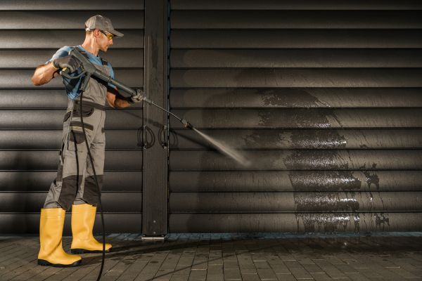 Garage Power Washing in Ankeny