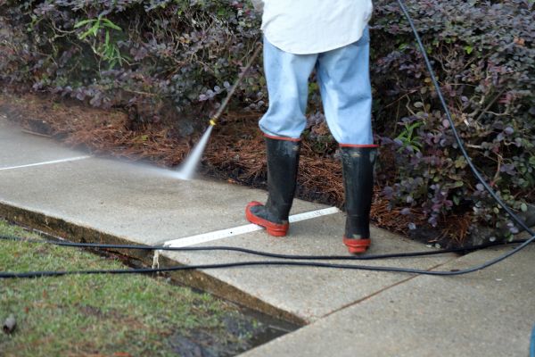 Sidewalk Washing in Ankeny