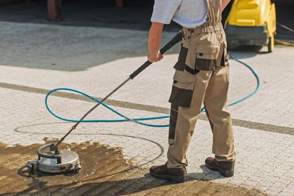 Townhouse Driveway Cleaning in Ankeny
