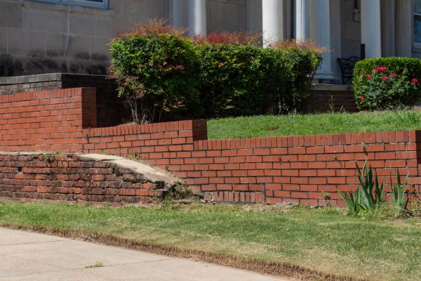 Retaining Wall Cleaning in Ankeny